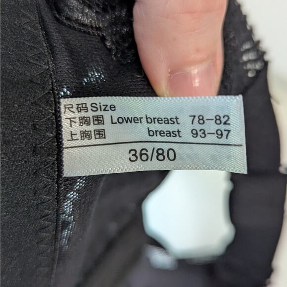 Black Lace Plunge Wireless Bra Rose Gold Clasp Adjustable Straps Band Size 36 - Picture 6 of 9